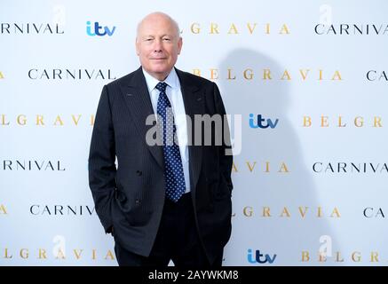 Julian Fellowes, der an der Belgravia Photocall im Soho Hotel in London teilnahm. Stockfoto