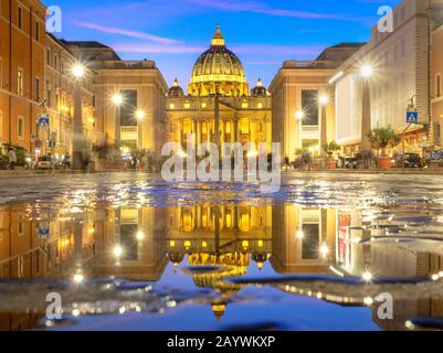 Herrlichen Blick auf St. Peter Cathedral, Rom, Italien Stockfoto