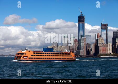 Regelmäßige Fährverbindung zwischen New York City - Manhattan und Staten Island Stockfoto