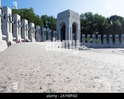 Weitwinkelschuss zum Denkmal des zweiten Weltkriegs. Stockfoto
