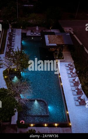 Krabi Thailand Januar 2020, Ein umweltfreundliches Luxusresort in Ao Nang, wo ein tropischer Garten um Anana Krabi liegt Stockfoto