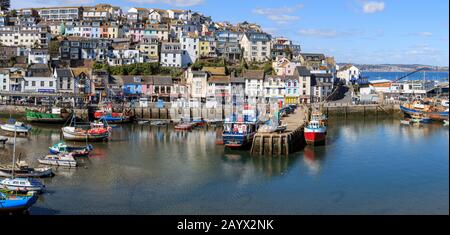 Panoramabild von Brixham malerischer Hafen Devon England Großbritannien Europa Deutschland gb Stockfoto