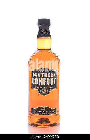 Irvine, KALIFORNIEN - 13. JANUAR 2017: Southern Comfort. Erstmals produziert wurde er im Jahr 1874 in McCauley's Tavern im französischen Viertel von New Orleans, Louisiana. Stockfoto