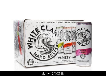 Irvine, KALIFORNIEN - 03 DEC 2019: White Claw Hard Seltzer 12 Packung mit einer Dose. Stockfoto