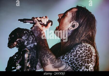 Kopenhagen, Dänemark. Februar 2020. Die australische Deathcore-Band Thy Art Is Murder führt ein Live-Konzert im Amager Bio in Kopenhagen durch. Hier ist Sänger Chris McMahon live auf der Bühne zu sehen. (Foto Credit: Gonzales Foto/Alamy Live News Stockfoto