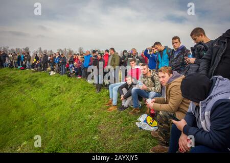 Sveta Nedjelja, Kroatien - 24. November 2019. Zuschauer während der 10. Rallye-Show Santa Domenica. Stockfoto