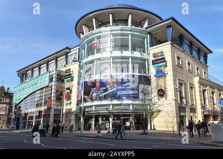 Das Cornerhouse ist ein Freizeitkomplex im Stadtzentrum von Nottingham, England. Gebaut auf dem ehemaligen Gelände von Nottingham's lokalen Papier seine Sehenswürdigkeiten Inc Stockfoto