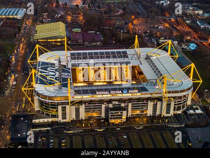 Luftbild, Signal Iduna Park, SignalIdunaPark, Westphälen-Stadion, BVB, Bundesliga-Stadion, , Dortmund, Ruhrgebiet, Nordrhein-Westfalen, Deutschland, Stockfoto