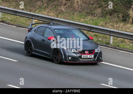 Na66VPR Honda Civic Gt Type R i-Vtec graue Fahrzeugbewegung auf der Autobahn M6 in der Nähe von Preston in Lancashire Stockfoto