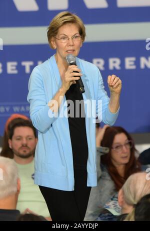 Henderson, NV, USA. Februar 2020. Elizabeth Warren pictured at the Henderson Early Vote Town Hall with Elizabeth Warren and Brandon Wolf at CSN Henderson Student Union in Henderson, Nevada on February 17, 2020. Kredit: Damairs Carter/Media Punch/Alamy Live News Stockfoto