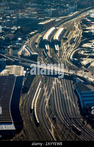 Luftbild, Hauptbahnhof Hagen, Hagen-Mitte, Hagen, Ruhrgebiet, Nordrhein-Westfalen, Deutschland, Bahngleise, Bahnhof, Brücke, Bun Stockfoto