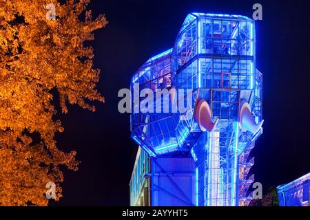 Leuchtendes Glaselefant des Maximilian Parks, Deutschland, Nordrhein-Westfalen, Ruhrgebiet, Hamm Stockfoto