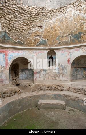 Das Stabianische Bad in Pompeji, Italien, stammt vermutlich aus dem 5. Jahrhundert vor Christus, Um sein Bad zu beenden, würden die Badegäste zum Apodyterium an zurückkehren Stockfoto