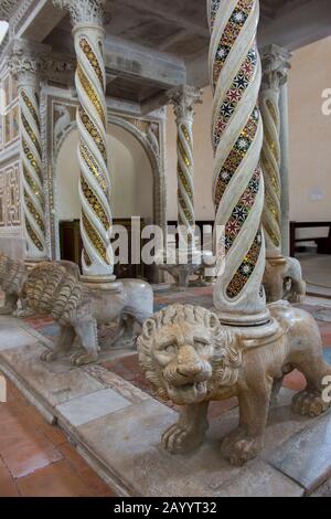Detail der Kanzel die Kathedrale (erbaut 1087) von Ravello, einer Stadt über der Amalfiküste, Italien. Stockfoto