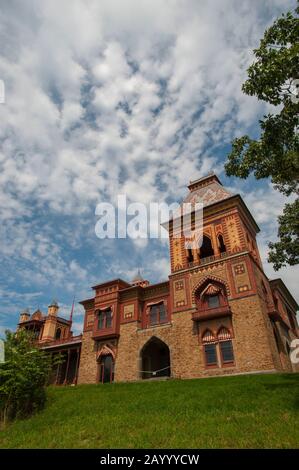 Das Anwesen im persischen Stil, das von dem Maler Frederic Edwin Church an der historischen Stätte Olana in den Catskills im Staat New York, USA, erbaut wurde. Stockfoto