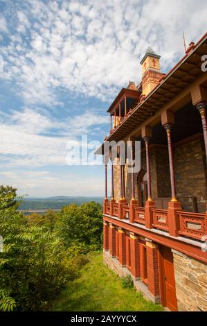 Das Anwesen im persischen Stil, das von dem Maler Frederic Edwin Church an der historischen Stätte Olana in den Catskills im Staat New York, USA, erbaut wurde. Stockfoto