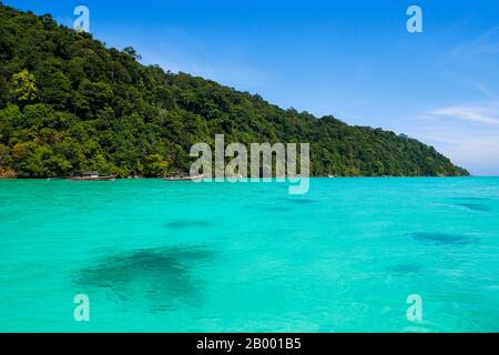 Meer der tropischen Insel, Insel Surin, Thailand Stockfoto