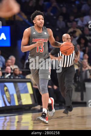 Atlanta, GA, USA. Februar 2020. Der Louisville Guard David Johnson läuft während der ersten Hälfte eines NCAA College-Basketballspiels gegen Georgia Tech im McCamish Pavilion in Atlanta, GA, auf dem Platz herunter. Austin McAfee/CSM/Alamy Live News Stockfoto