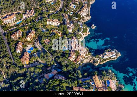 Luftbild, Ferienort Cala Fornells, Segelboote in der Bucht von Santa Ponça, Paguera, Mallorca, Europa, Balearen, Spanien, Boote, Bucht, es Stockfoto