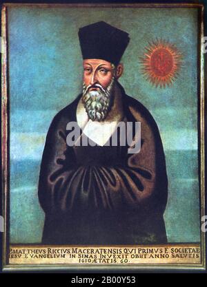 China: Matteo Ricci, SJ (1552 – 1610). Gemalt 1610 von dem chinesischen Bruder Emmanuel Pereira (geb. Yu Wen-hui), der seine Kunst vom italienischen Jesuiten Giovanni Nicolao gelernt hatte. Matteo Ricci, SJ (6. Oktober 1552 – 11. Mai 1610; vereinfachtes Chinesisch: lì Mǎdòu; Höflichkeitsname: Xītài) war ein italienischer Jesuitenpater und eine der Gründungsfiguren der Jesuitenmission China. Das Alter ist falsch: Ricci starb während seiner achtundfünfzig Jahr. Das Porträt wurde 1616 nach Rom aufgenommen und im Jesuitenhaus zusammen mit Gemälden von Ignatius von Loyola und Franz Xaver ausgestellt. Es hängt immer noch dort. Stockfoto