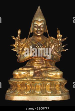 Mongolei: Bronzebild von Tsongkhapa, bekannt und verehrt von mongolischen Buddhisten als Bogd Zonkhov. Tibetan Museum Society (CC BY-SA 2,5 Lizenz). Tsongkhapa (1357–1419) war ein berühmter Lehrer des tibetischen Buddhismus, dessen Aktivitäten zur Bildung der Gelug-Schule führten. Er ist auch unter seinem ordinierten Namen Lobsang Drakpa (blo bzang grags pa) oder einfach als je Rinpoche (rje rin po che) bekannt. Tsongkhapa hörte Buddhas Lehren von Meistern aller tibetisch-buddhistischen Traditionen und erhielt Übertragungslinien in den großen Schulen. Seine wichtigste Inspirationsquelle war die Kadampa-Tradition. Stockfoto