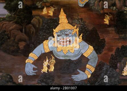 Thailand: Tosakanth (Ravana), König der Dämonen, bedrohliche Rama und Laksaman, Ramakien (Ramayana) Wandmalereien, Wat Phra Kaeo (Tempel des Smaragd-Buddha), Bangkok. Das Ramayana ist eine Geschichte so alt wie die Zeit und - zumindest auf dem indischen Subkontinent und in weiten Teilen Südostasiens - von unvergleichlicher Popularität. Vor mehr als zweitausend dreihundert Jahren setzte sich der Gelehrte-Dichter Valmiki zusammen, um sein endgültiges Epos von Liebe und Krieg zu schreiben. Das Ramakien ist die thailändische Version dieses Epos und hat einen wichtigen Einfluss auf Thai Literatur, Kunst und Drama. Es gilt als das National Epic von Thailand. Stockfoto