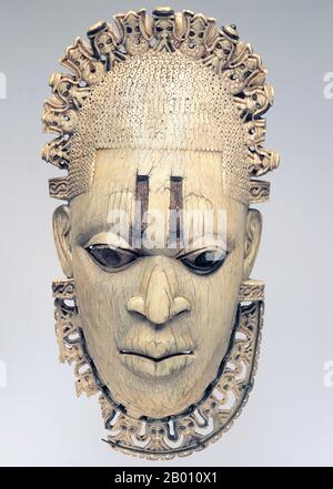 Nigeria: Elfenbein Anhänger Maske einer Königin Mutter, Benin Königreich, Mitte 16th Jahrhundert. Das Benin-Reich (1440–1897) war ein vorkolonialer afrikanischer Staat im heutigen Nigeria. Es ist nicht zu verwechseln mit dem modernen Land Benin (und früher Dahomey genannt). Stockfoto