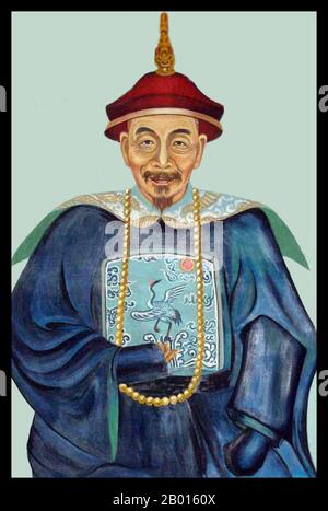 China: Li Guangdi (1642-1718), Gerichtsbeamter des Kangxi-Imperators. Hängende Schriftrolle, 18. Jahrhundert. Li Guangdi, Höflichkeitsname Jingqing und Beinamen Hou'an, war ein chinesischer Neo-Konfuzianist, der am kaiserlichen Hof des Kangxi-Imperators diente. Geboren im Landkreis Anxi, Provinz Fujian, zog er nach Peking und riet dem Kaiser, Fujian zu beruhigen. Er bekleidete während seines ganzen Lebens verschiedene Gerichtspositionen, darunter Kanzler der Hanlin-Akademie und Gouverneur von Zhili. Er schrieb oder editierte auch eine Reihe philosophischer Texte und interessierte sich für die Wissenschaften. Stockfoto