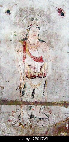 Japan: Verschollenes Fresko des Horyuji-Tempels aus einem Foto aus der Zeit vor 1949: Wand Nr. 3, Avalokitesvara. Hōryū-ji (Tempel des blühenden Gesetzes) ist ein buddhistischer Tempel in Ikaruga, Präfektur Nara, Japan. Sein vollständiger Name ist Hōryū Gakumonji, oder Lerntempel des blühenden Gesetzes, der Komplex, der sowohl als Seminar als auch als Kloster dient. Im Jahr 1993 wurde Hōryū-ji als UNESCO-Weltkulturerbe unter dem Namen Buddhistische Denkmäler in der Region Hōryū-ji ausgezeichnet. Die japanische Regierung listet mehrere ihrer Strukturen, Skulpturen und Artefakte als Nationalschätze auf. Stockfoto