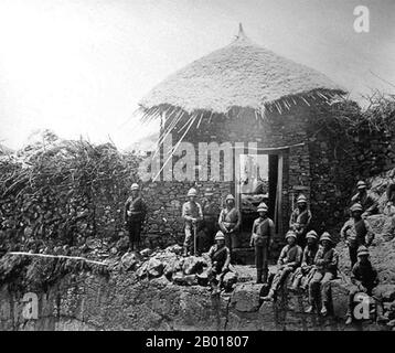 Äthiopien: Die britische Expedition nach Abessinien. Sentry Position über dem Koket-Bir Tor bei der Festung von Magdala, 14-18. April 1868. Die britische Expedition nach Abessinien 1868 war eine Strafexpedition, die von Streitkräften des britischen Empire gegen das äthiopische Reich durchgeführt wurde. Kaiser Tewodros II. Von Äthiopien, auch bekannt als „Theodore“, inhaftierte mehrere Missionare und zwei Vertreter der britischen Regierung. Die als Reaktion auf die Strafexpedition gestartete Expedition erforderte den Transport einer beträchtlichen Militärmacht Hunderte von Meilen über bergiges Gelände ohne jegliches Straßensystem. Stockfoto