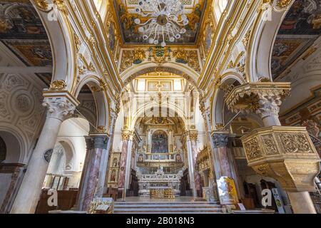 Innenansicht der Kathedrale von Matera (Cattedrale di Santa Maria della Bruna e di Sant'Eustachio), Kathedrale von Matera, Basilikata, Italien. Stockfoto