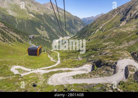 Stubaier Seilbahnen zum Top of Tyrol in den Stubaier Alpen, Österreich. Stockfoto