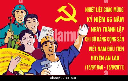 Vietnam: Propagandaplakat der Kommunistischen Partei, 2011. Plakat zur Feier des 65.. Jahrestages der Gründung der Kommunistischen Partei Vietnams im Bezirk an Lao in Haiphong. Stockfoto