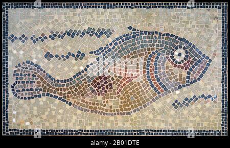 Tunesien: Mosaik eines Fischs aus Tunis, römische Epoche, c. 3.-5. Century CE. Ein Fischmosaik, das nach rechts zeigt, von einem unbekannten römischen Künstler, der in Tunis gefunden wurde. Der Fisch ist ein Fruchtbarkeitssymbol und wurde auch von Christen und Juden verwendet, um die Gläubigen zu bezeichnen. Stockfoto