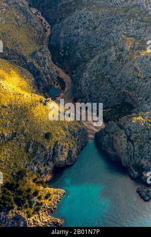 Strand von Torent de Pareis in Sa Calobra, 09.01.2020, Luftbild, Spanien, Balearen, Mallorca Stockfoto