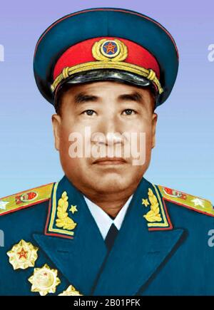 China: Zhu de (* 1. Dezember 1886 bis 6. Juli 1976) war ein chinesischer kommunistischer General und militärisches Genie, um 1955. Zhu de war ein chinesischer kommunistischer Militärführer und Staatsmann. Er gilt als Gründer der Chinesischen Roten Armee (Vorläufer der Volksbefreiungsarmee) und als Taktiker, der den Sieg der Volksrepublik China während des Chinesischen Bürgerkriegs herbeiführte. Stockfoto