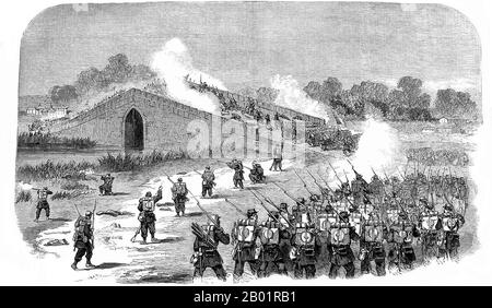 China/UK/Frankreich: Französische Truppen greifen die Chinesen an der Pa-Li-Chian-Brücke an. Gravur aus The Illustrated London News, 1860. Der zweite Opiumkrieg, der zweite Chinesische Krieg, der zweite Chinesische Krieg, der Pfeil-Krieg, oder die englisch-französische Expedition nach China, war ein Krieg, in dem das britische und das zweite französische Reich gegen die Qing-Dynastie von 1856 bis 1860 kämpften. Es führte zu einer zweiten Niederlage für die Qing-Dynastie und zur Zwangslegalisierung des Opiumhandels. Mehr ungleiche Verträge bedeuteten mehr territoriale Verluste für China. Stockfoto