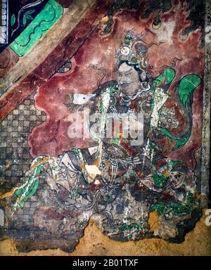 China: Lokapala, Höhle 5, Yulin-Höhlen, Yuan-Dynastie (1271–1368). Die Yulin-Höhlen sind ein buddhistischer Höhlentempelkomplex im Guazhou County, Provinz Gansu, China. Der Standort liegt etwa 100 km östlich der Oasenstadt Dunhuang und der Mogao-Höhlen. Seinen Namen hat er von den gleichnamigen Ulmen, die den Yulin River säumen, der durch das Gelände fließt und die beiden Klippen trennt, von denen die Höhlen ausgegraben wurden. Die 42 Höhlen beherbergen etwa 250 polychrome Statuen und 4.200 Quadratmeter Wandmalereien aus der Tang-Dynastie bis zur Yuan-Dynastie (7. Bis 14. Jahrhundert). Stockfoto