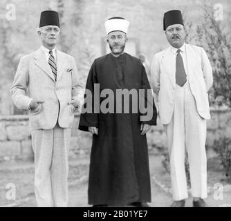 Palästina: Haj Muhammad Amin al-Husayni (1895/1897–4. Juli 1974), Großmufti von Jerusalem (R. 1921–1937), 1936. Haj Mohammed Effendi Amin el-Husseini (Muhammad Amin al-Husayni) war ein palästinensischer arabischer Nationalist und muslimischer Führer im Mandatory Palestine. El-Husseini war ein arabischer Nationalist und positionierte sich nach dem Ende des Ersten Weltkriegs in Damaskus als Unterstützer des Arabischen Königreichs Syrien. Nach dem Fiasko des Deutsch-Französischen Krieges verlagerten sich seine Positionen zum Pan-Arabismus jedoch zu einer Form des lokalen Nationalismus für die Araber von Palästina, als er nach Jerusalem zurückzog. Stockfoto