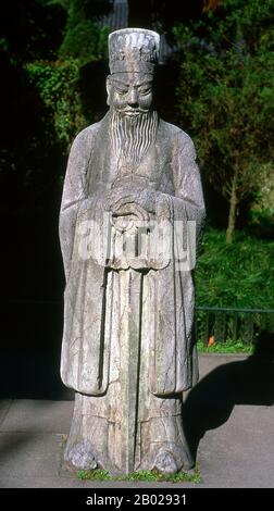 Yue Fei (24. März 1103 - 27. Januar 1142) war ein General während der südlichen Song-Dynastie. Sein Stammsitz war Xiaoti, Yonghe Village, Tangyin, Xiangzhou, Henan (im heutigen Tangyin County, Anyang, Henan). Yue Fei ist vor allem dafür bekannt, dass er die Verteidigung von Southern Song gegen Eindringlinge aus der von Jurchen regierten Jin-Dynastie in Nordchina leitete, bevor er von der Regierung des südlichen Liedes zu Tode gebracht wurde. Den posthumen Namen Wumu erhielt er 1169 von Kaiser Xiaozong, später erhielt er 1211 von Kaiser Ningzong den posthumen Titel des Königs von È (鄂王). Er wird weithin als Patriot angesehen Stockfoto