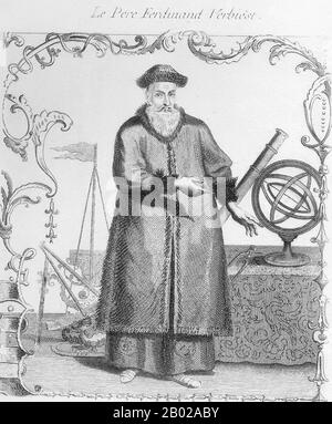 Vater Ferdinand Verbiest (9. Oktober 1623 - 28. Januar 1688) war ein flämischer Jesuitenmissionar in China während der Qing-Dynastie. Er wurde in Pittem bei Telt in Flanders geboren, später Teil des modernen Staates Belgien. Er war auf Chinesisch als Nan Huairen (南懷仁) bekannt. Er war ein versierter Mathematikhistoriker und Astronom und bewies vor dem Hof des Kangxi-Imperators, dass die europäische Astronomie genauer sei als die chinesische Astronomie. Er korrigierte dann den chinesischen Kalender und wurde später aufgefordert, die Pekinger Antiken-Sternwarte wieder aufzubauen und neu auszustatten, wobei er die Rolle des Leiters des Mathematischen Gremiums erhielt Stockfoto