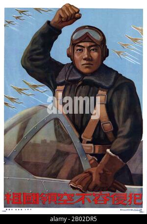 China/Korea: Propagandaplakat zur Feier der Leistung der Volksbefreiungsarmee (PLAAF) im Jahr 1951 auf dem Höhepunkt des Koreakrieges. Der Koreakrieg (25. Juni 1950 – Waffenstillstand am 27. Juli 1953 unterzeichnet) war ein militärischer Konflikt zwischen der Republik Korea, unterstützt von den Vereinten Nationen, und Nordkorea, unterstützt von der Volksrepublik China (VR China), mit militärischer materieller Hilfe der Sowjetunion. Der Krieg war das Ergebnis der physischen Teilung Koreas durch eine Vereinbarung der siegreichen Alliierten zum Abschluss des Pazifikkrieges am Ende des Zweiten Weltkriegs Stockfoto