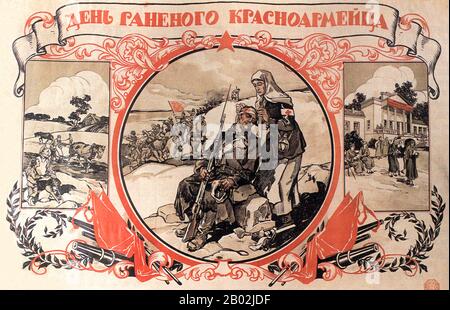 Die Russische Revolution ist der Sammelbegriff für eine Reihe von Revolutionen in Russland im Jahr 1917, die die zaristische Autokratie abbauten und zur Entstehung der Russischen SFSR führten. Der Kaiser wurde zur Abdankung gezwungen und das alte Regime wurde während der ersten Revolution vom Februar 1917 (März im gregorianischen Kalender; der ältere julianische Kalender war damals in Russland in Gebrauch) durch eine provisorische Regierung ersetzt. In der zweiten Revolution im Oktober wurde die Provisorische Regierung abgesetzt und durch eine bolschewistische (kommunistische) Regierung ersetzt. Stockfoto