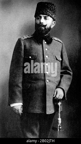 Ahmed Cemal Pasha (osmanisch-türkisch: احمد جمال پاشا, modernes Türkisch: Ahmet Cemal Paşa; 6. Mai 1872 - 21. Juli 1922), in der arabischen Welt allgemein als Dschemal Pascha für Türken und Jamal Basha bekannt, War ein osmanischer Militärführer und ein Drittel des Militärtriumvirats, bekannt als die Drei Pashas, die das Osmanische Reich während des ersten Weltkriegs beherrschten. Dschemal war auch Bürgermeister von Istanbul und gilt als einer der Täter des Völkermordes an den Armeniern und des assyrischen Völkermords. Stockfoto