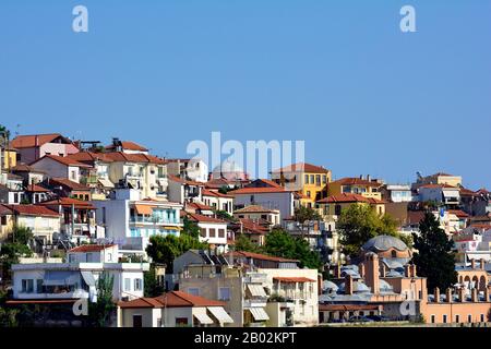 Griechenland, Kavala, Imaret, Moschee und Gebäude auf der Panaghia-Halbinsel Stockfoto