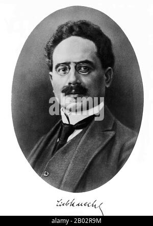 Karl Liebknecht (13. August 1871 - 15. Januar 1919) war ein deutscher Sozialist und Mitbegründer mit Rosa Luxemburg von der Spartakistenliga und der Kommunistischen Partei Deutschlands. Er ist vor allem für seine Opposition gegen den ersten Weltkrieg im Reichstag und seine Rolle beim spartakistischen Aufstand von 1919 bekannt. Der Aufstand wurde von der sozialdemokratischen Regierung und den Freikorpen (paramilitärische Einheiten, die aus Veteranen des ersten Weltkriegs gebildet wurden) niedergeschlagen. Liebknecht und Luxemburg wurden getötet. Nach ihrem Tod wurden Karl Liebknecht und Rosa Luxemburg zu Märtyrern für die deutsche linke Politik. Stockfoto