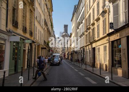 Straße mit Geschäften in Le Marais, Paris Stockfoto