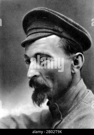 Felix Dzerzhinsky ist am bekanntesten für die Gründung und Entwicklung der sowjetischen Geheimpolizeikräfte; sie war von 1917 bis 1926 deren Leiter. Später war er Mitglied der sowjetischen Regierung, die mehrere Kommissariate leitete; während er Chef der sowjetischen Geheimpolizei war. Der Tscheka wurde bald berüchtigt für Massenexekutionen, die vor allem während des Roten Terrors und des russischen Bürgerkrieges durchgeführt wurden. Stockfoto