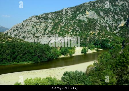 Griechenland, gewundener Fluss in der Nestos-Schlucht Stockfoto