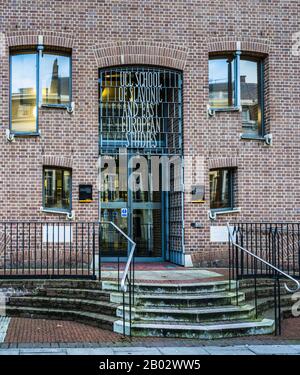 UCL School of Slavonic and East European Studies London. Das 2005 eröffnete Architektenbüro Short and Associates. Stockfoto